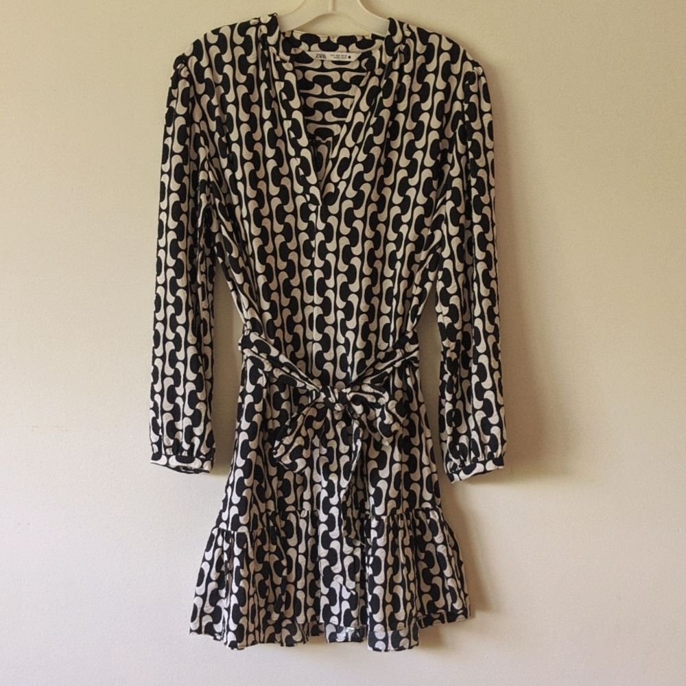 Zara Black & White Abstract Print Long Sleeve Mini Dress - Size S